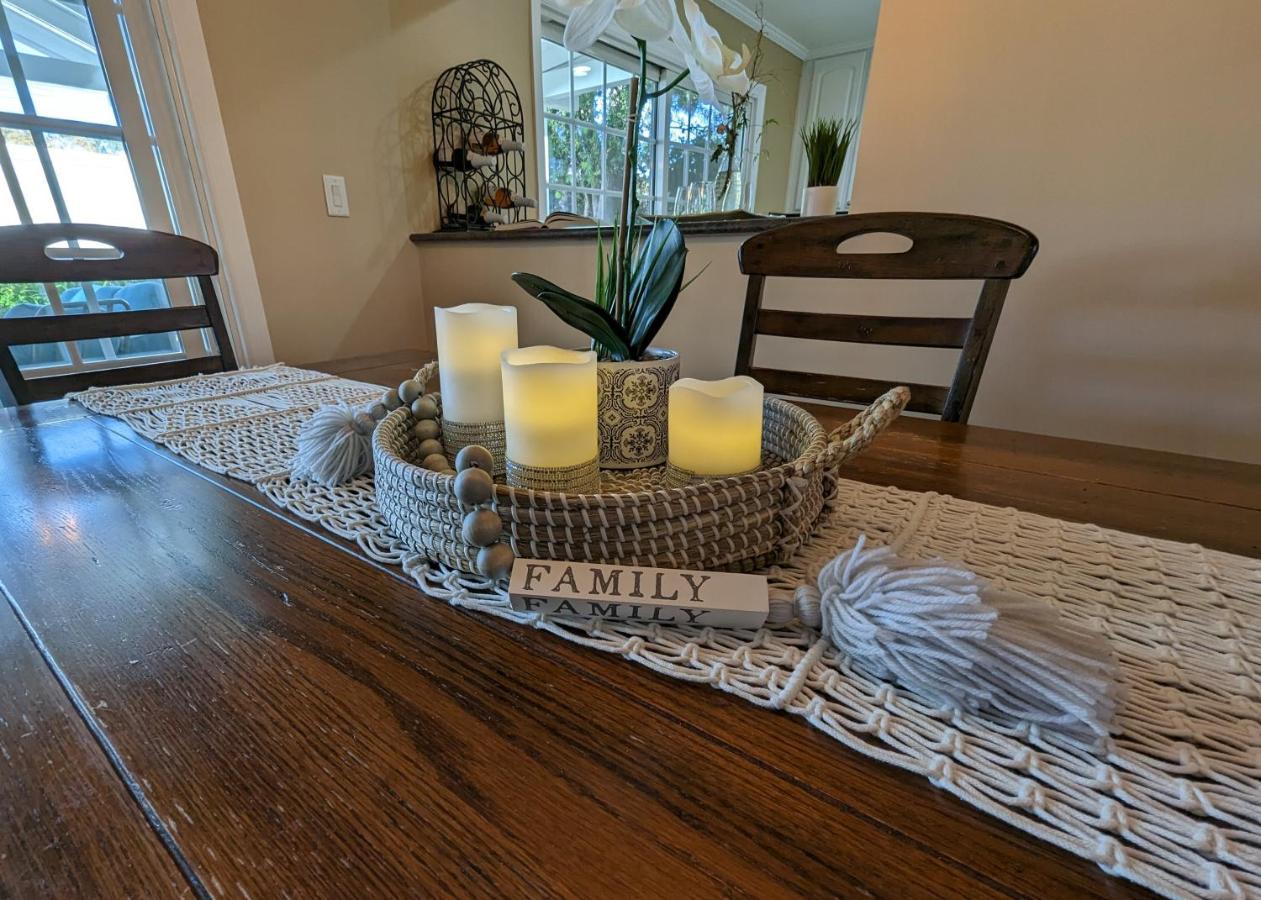Holiday home 4 Bedroom Encino W/ Amazing Yard, Near Everything *